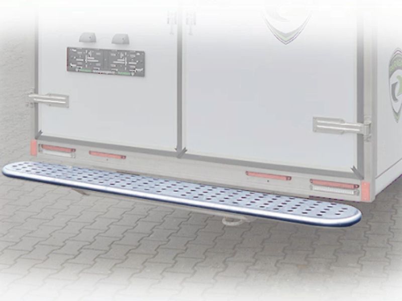 Zadní nástupní schůdek